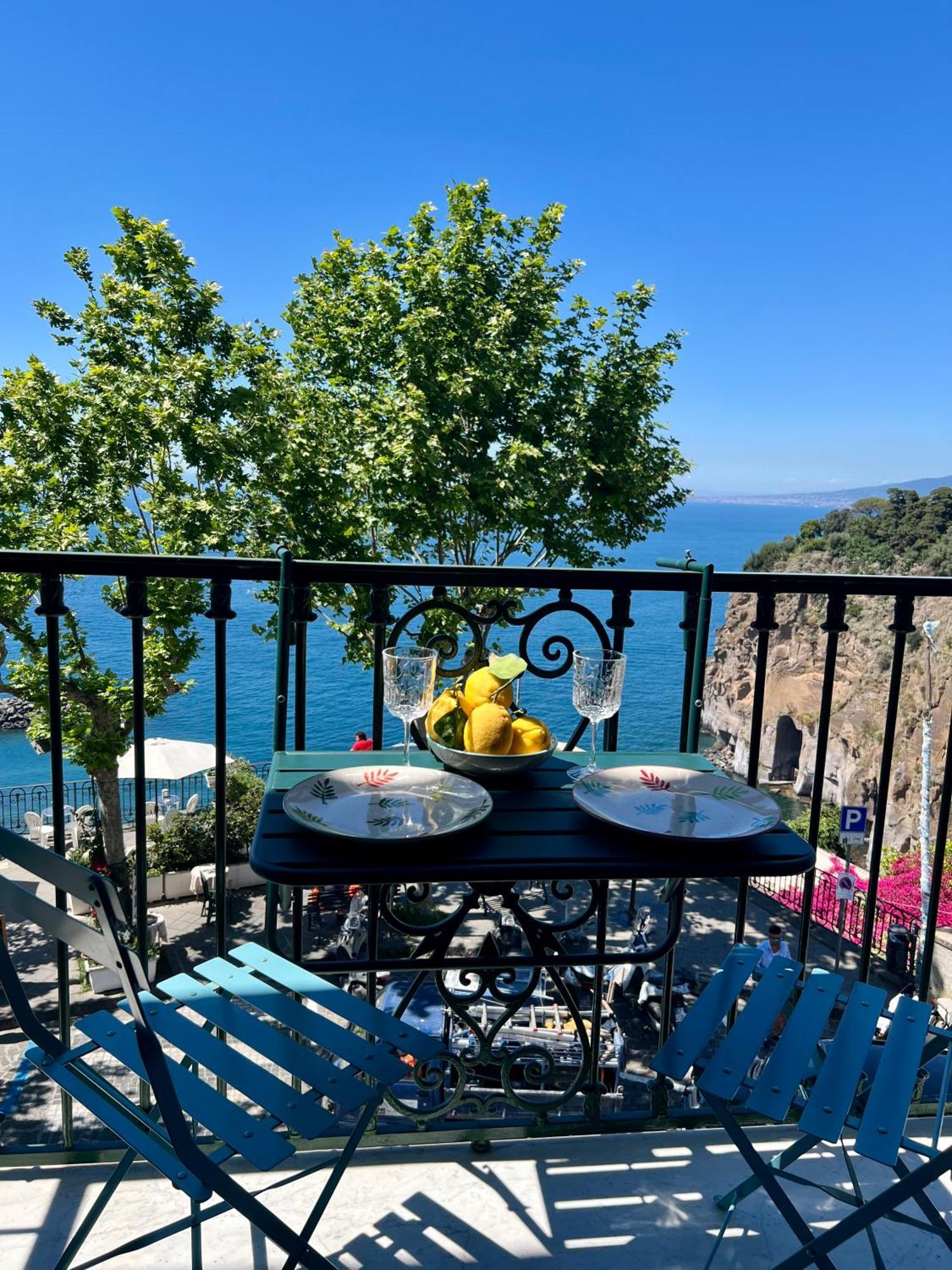 Mavi Apartments Piano di Sorrento Exteriör bild